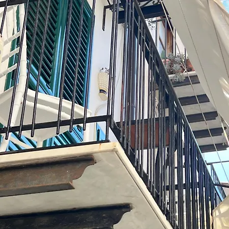 公寓 Nel Cortile 切法卢